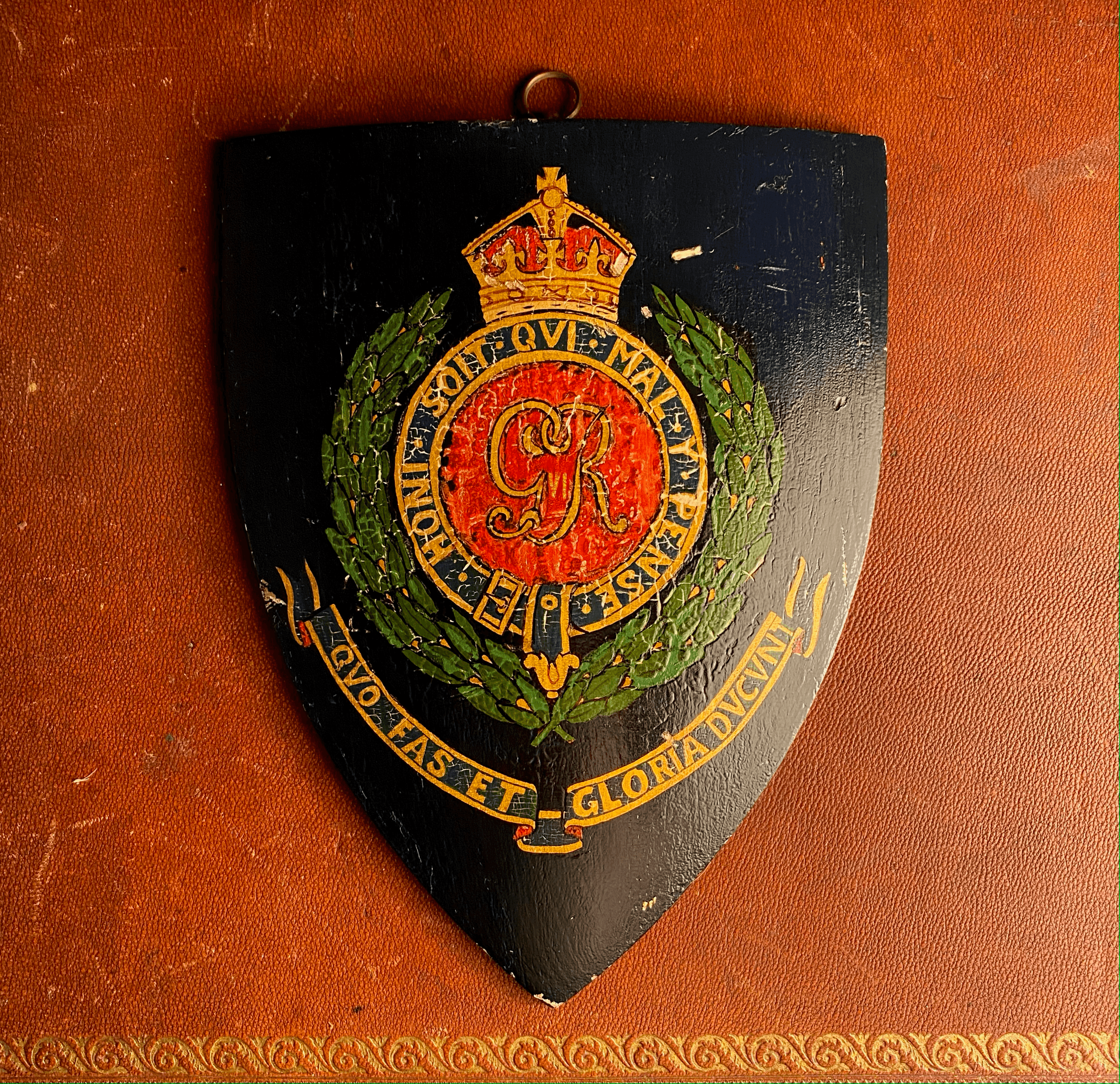 British Chivalric Order of the Garter Shield - Tuxedo Park Junk Shop