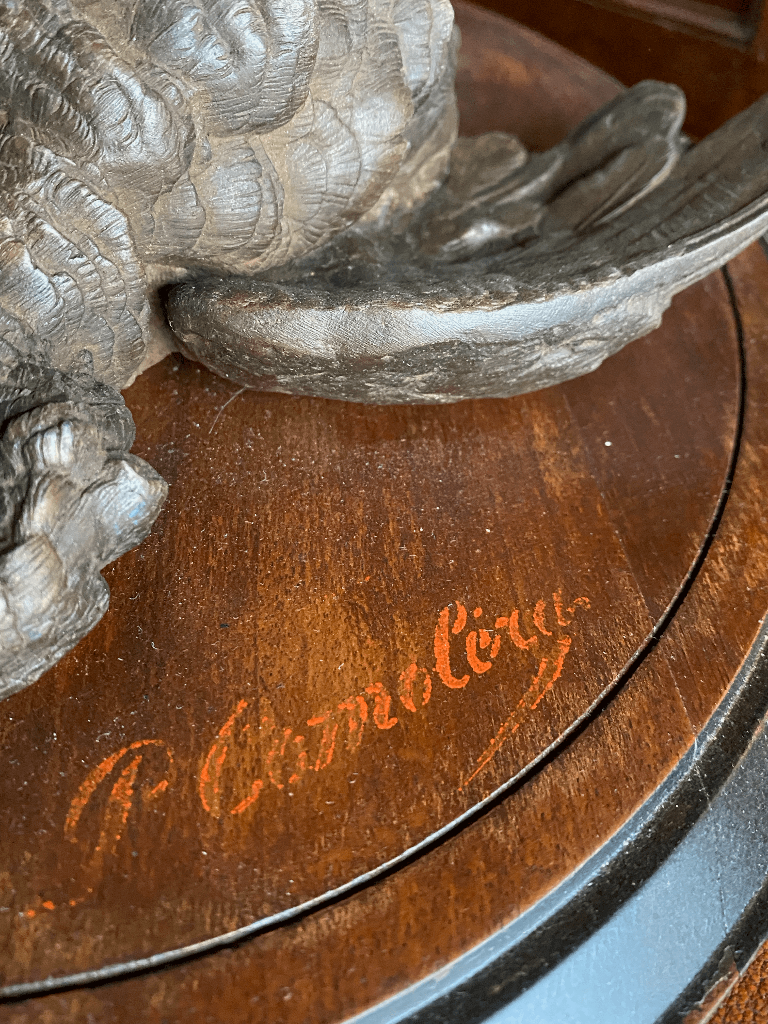 Deux French Tableau De Chasse en Spelter Bronze Sur Médaillon De Bois by Paul Comoléra