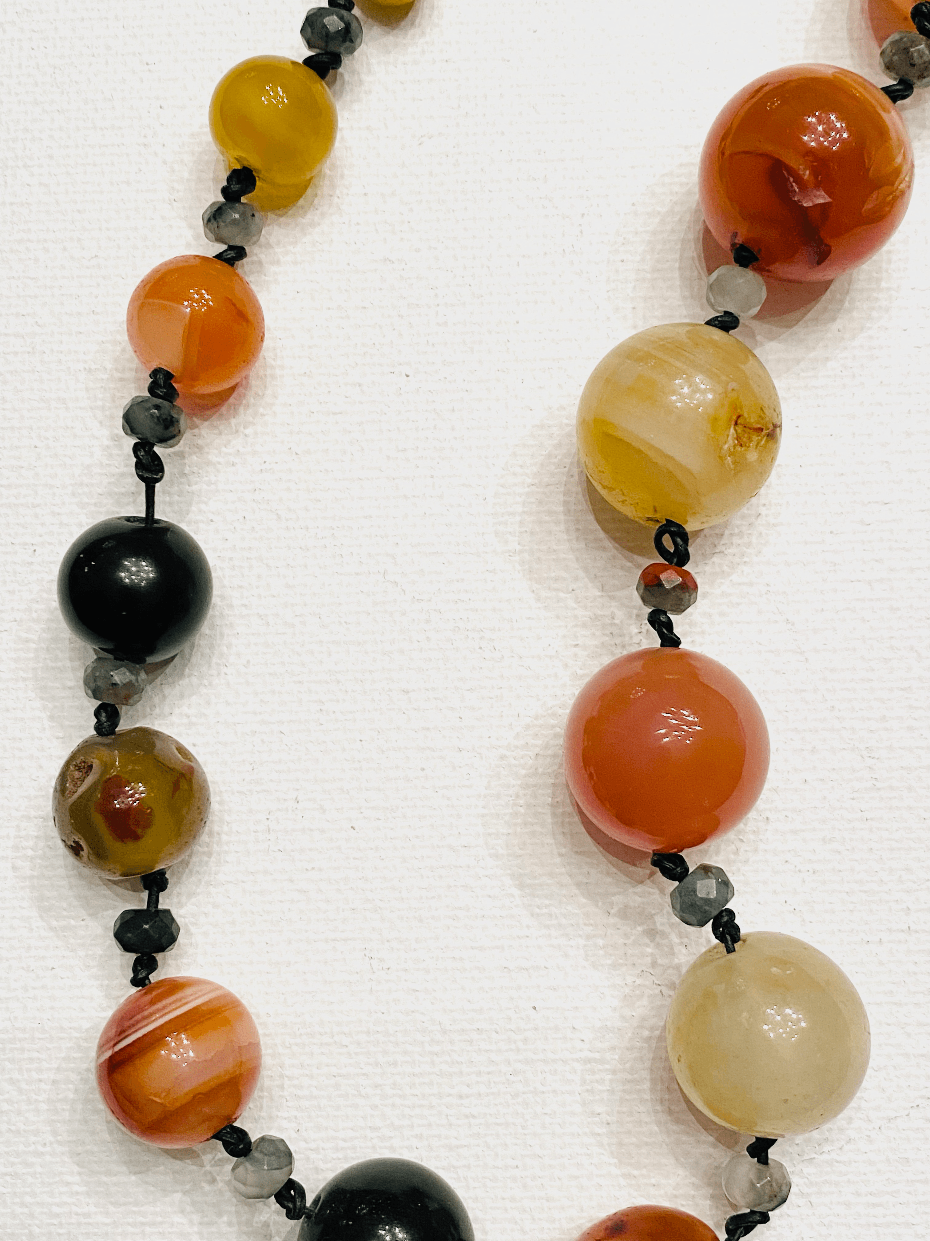 Knotted Chalcedony and Bloodstone Necklace - Tuxedo Park Junk Shop