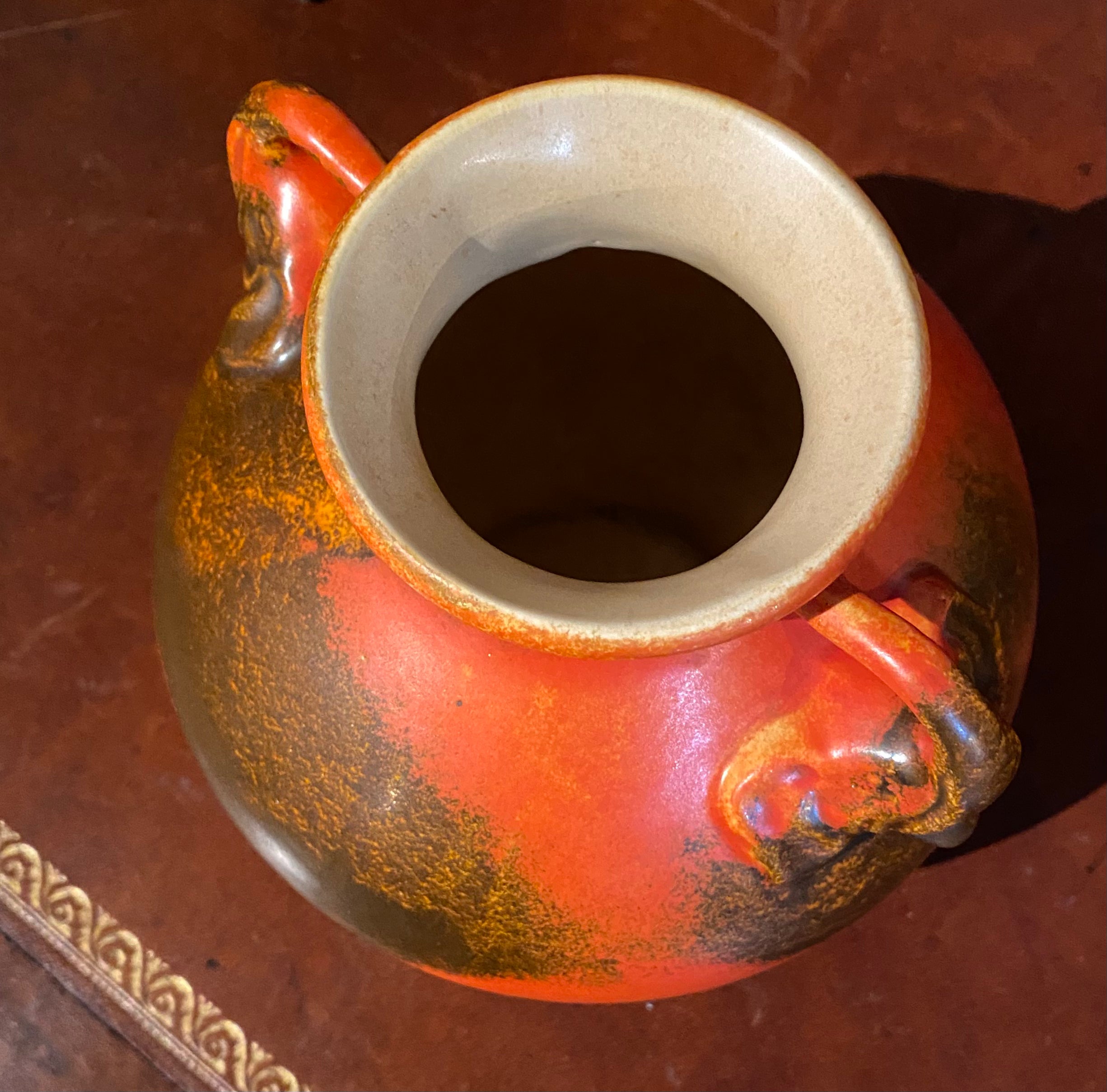 Rumrill Red Wing 215 Elephant Vase