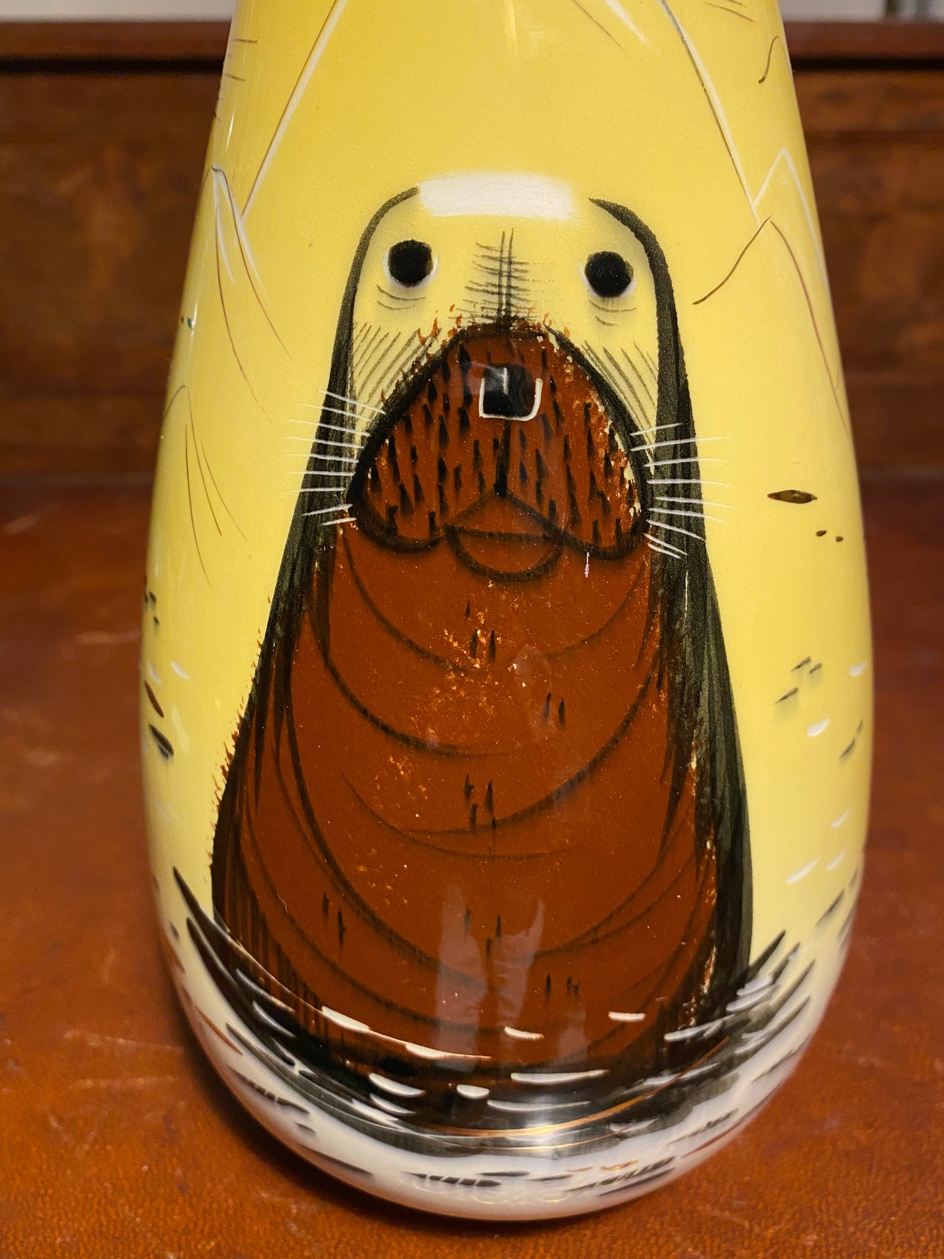Mod Seal Vase by Sascha B.
